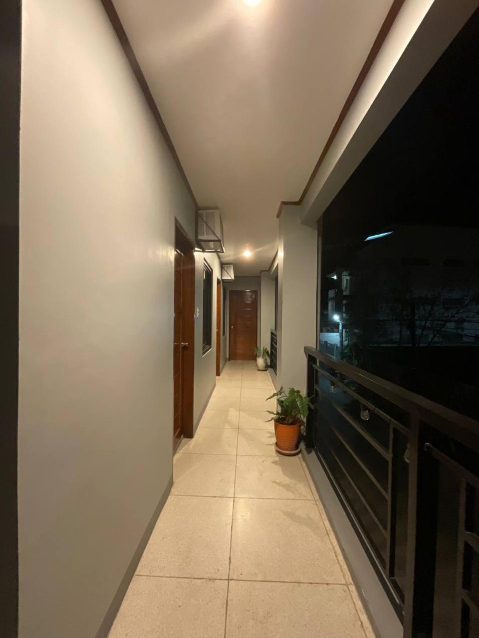 Halajo Bnb Transient Laoag Zewnętrze zdjęcie