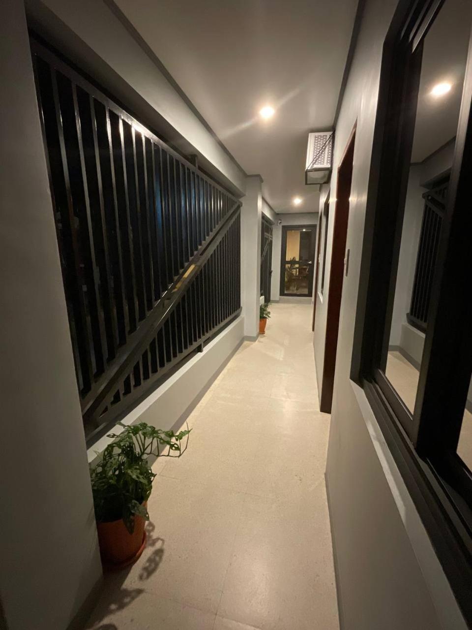 Halajo Bnb Transient Laoag Zewnętrze zdjęcie